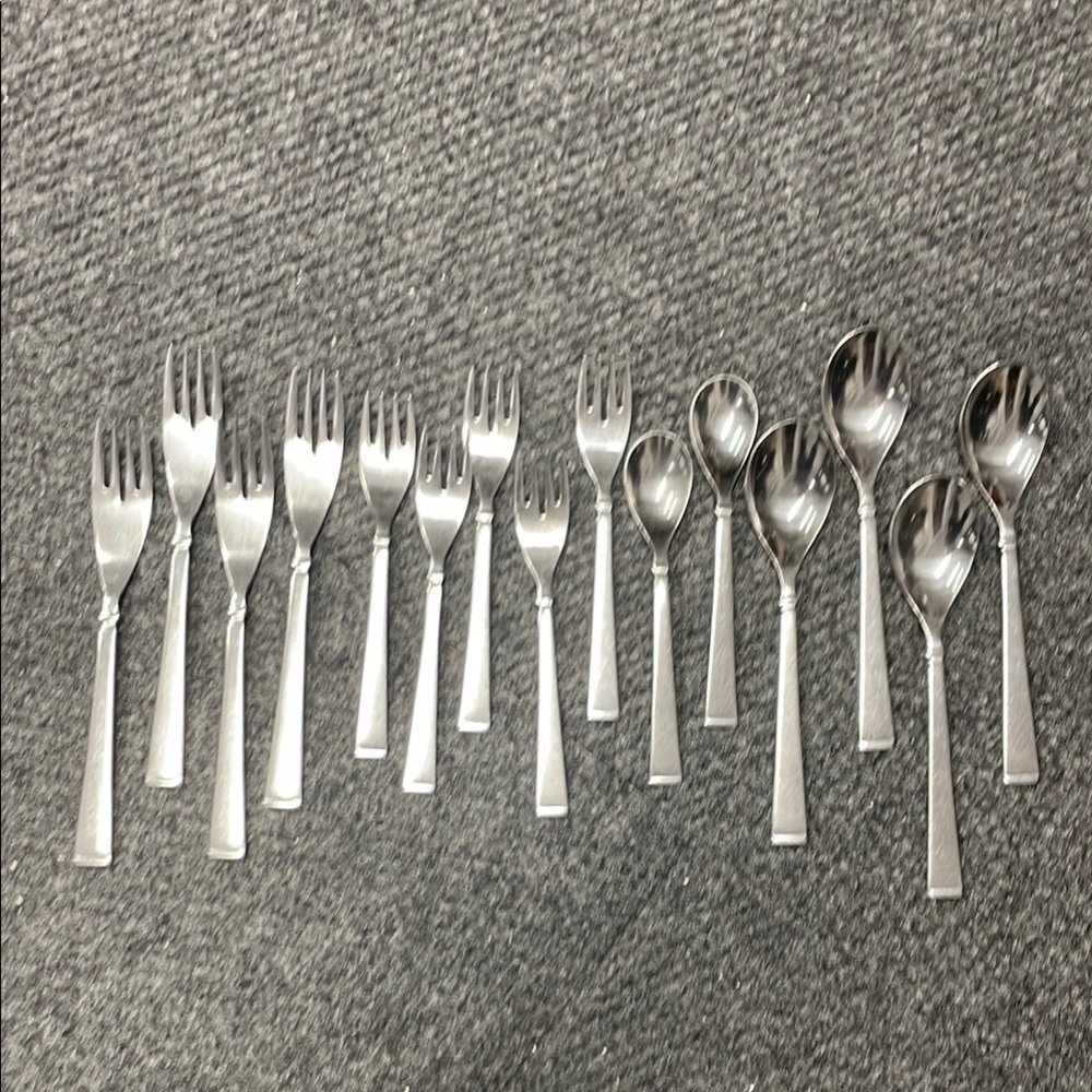 Rogers Stainless Steel Flatware Forks Spoons 15 pieces